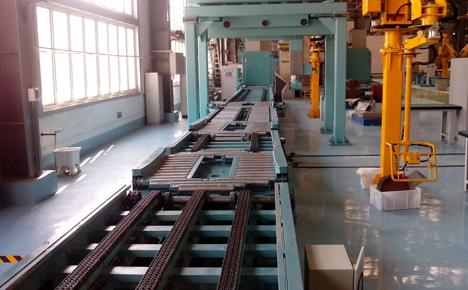 Conveyor system for maintenance of locomotive motors