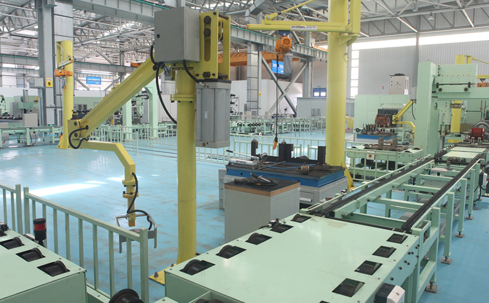Conveyor system for maintenance of locomotive motors