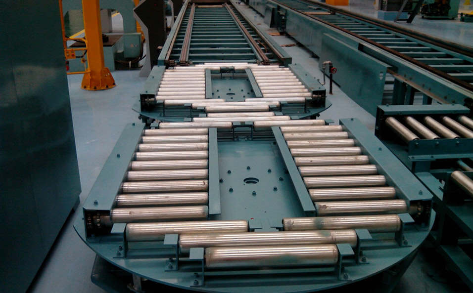 Conveyor system for maintenance of locomotive motors