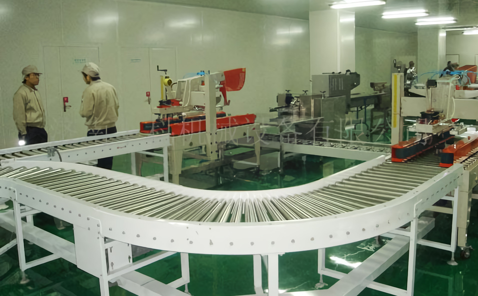 I.V. packaging conveyor system