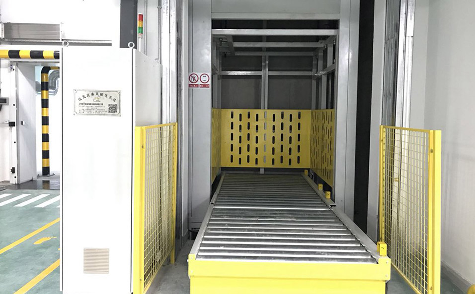 Cold chain logistics reciprocating vertical lift